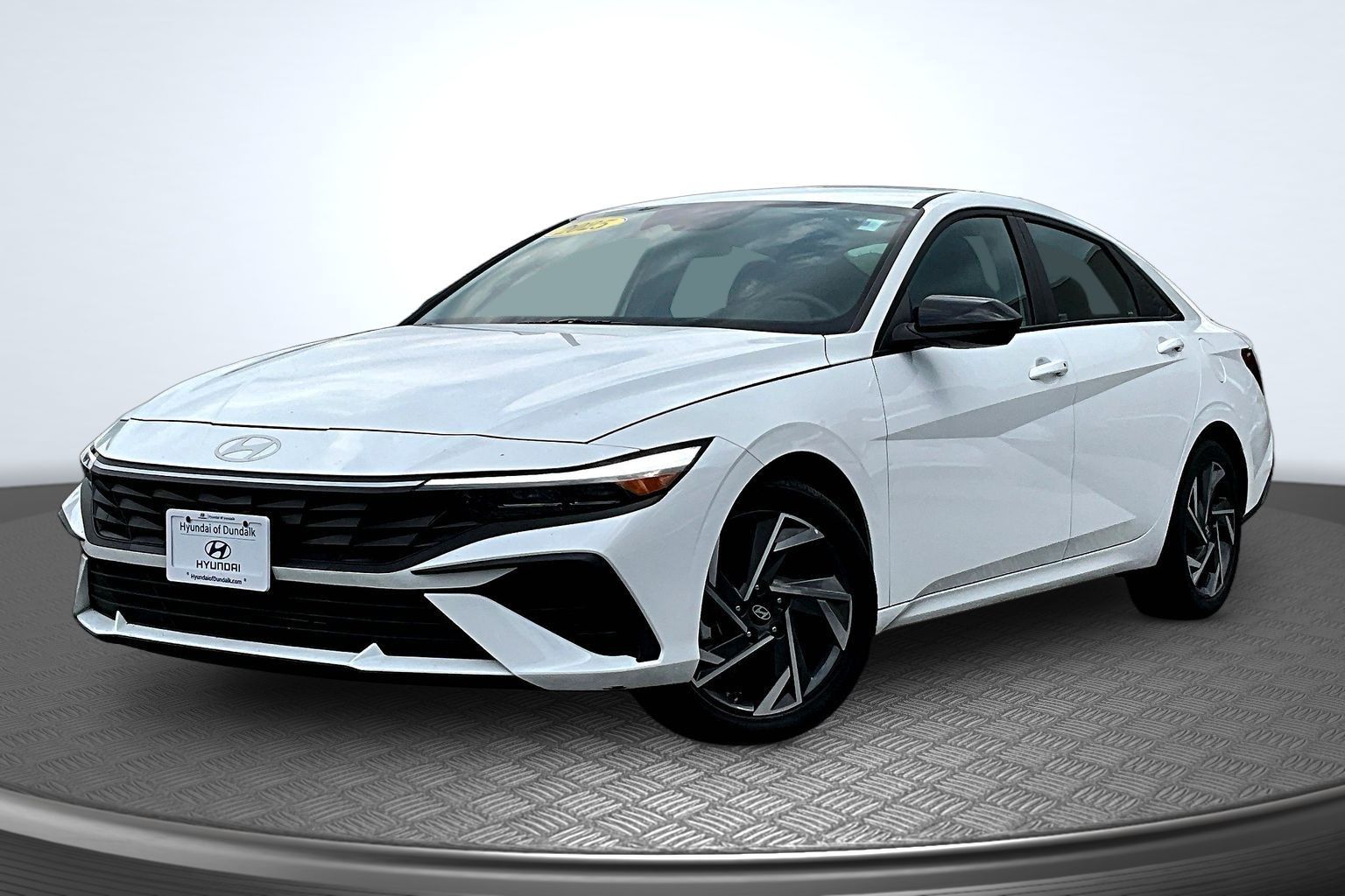 Serenity White 2025 Hyundai Elantra Sedan Front-Wheel Drive Continuously Variable Transmission