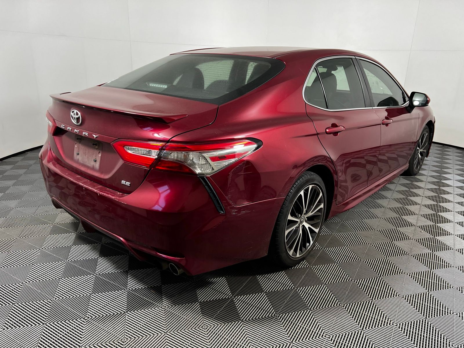 Thumbnail: 2018 Toyota Camry - 5