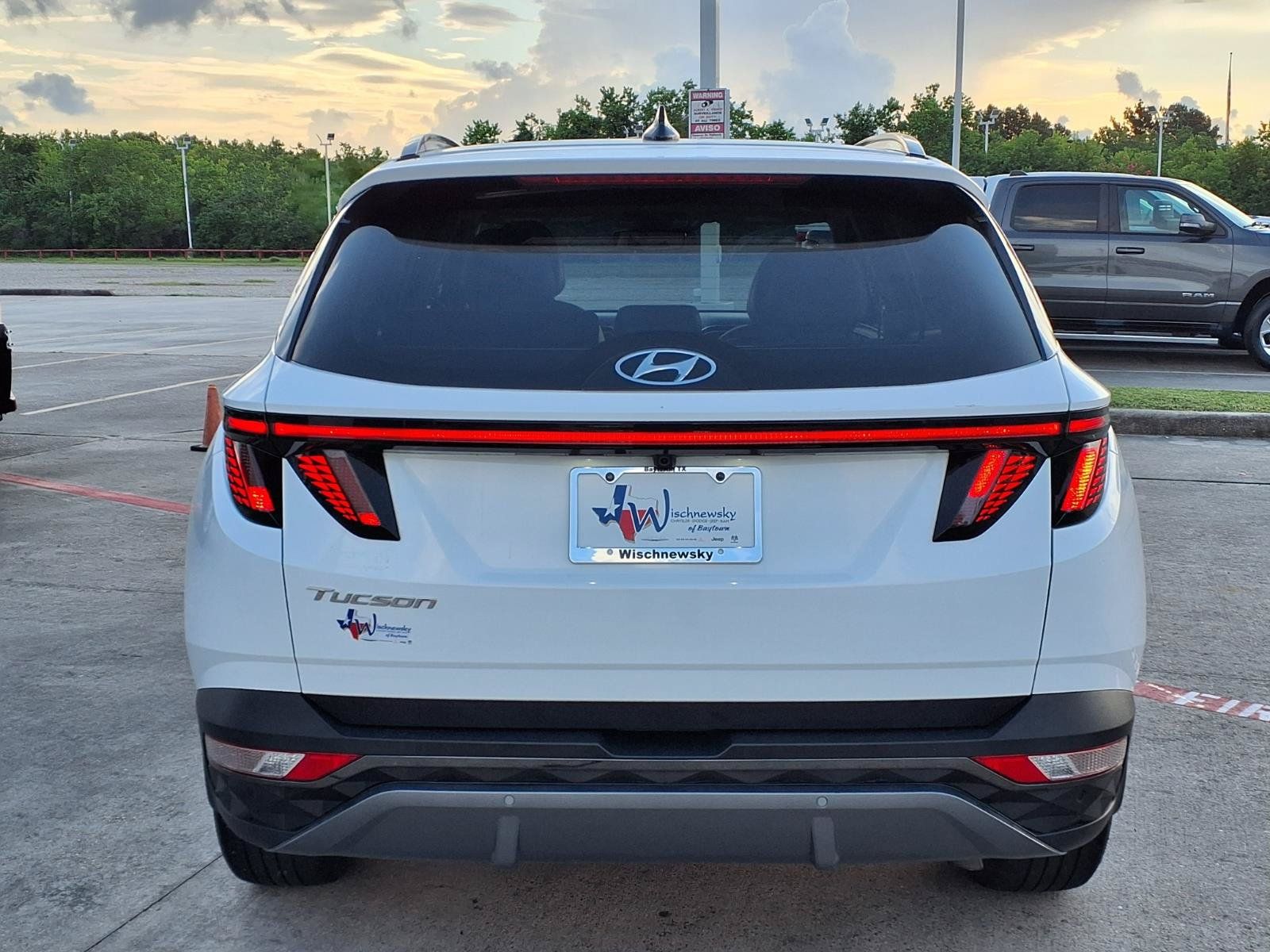 2024 Hyundai Tucson Limited White at Legacy Ford