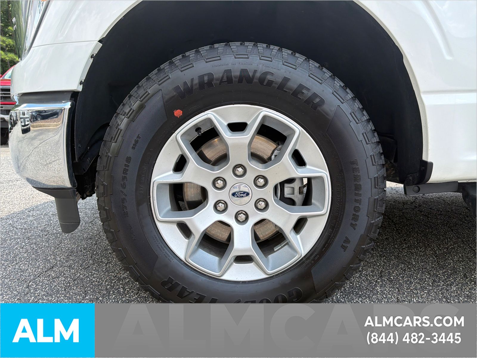 Used 2023 White Ford Lariat image 12