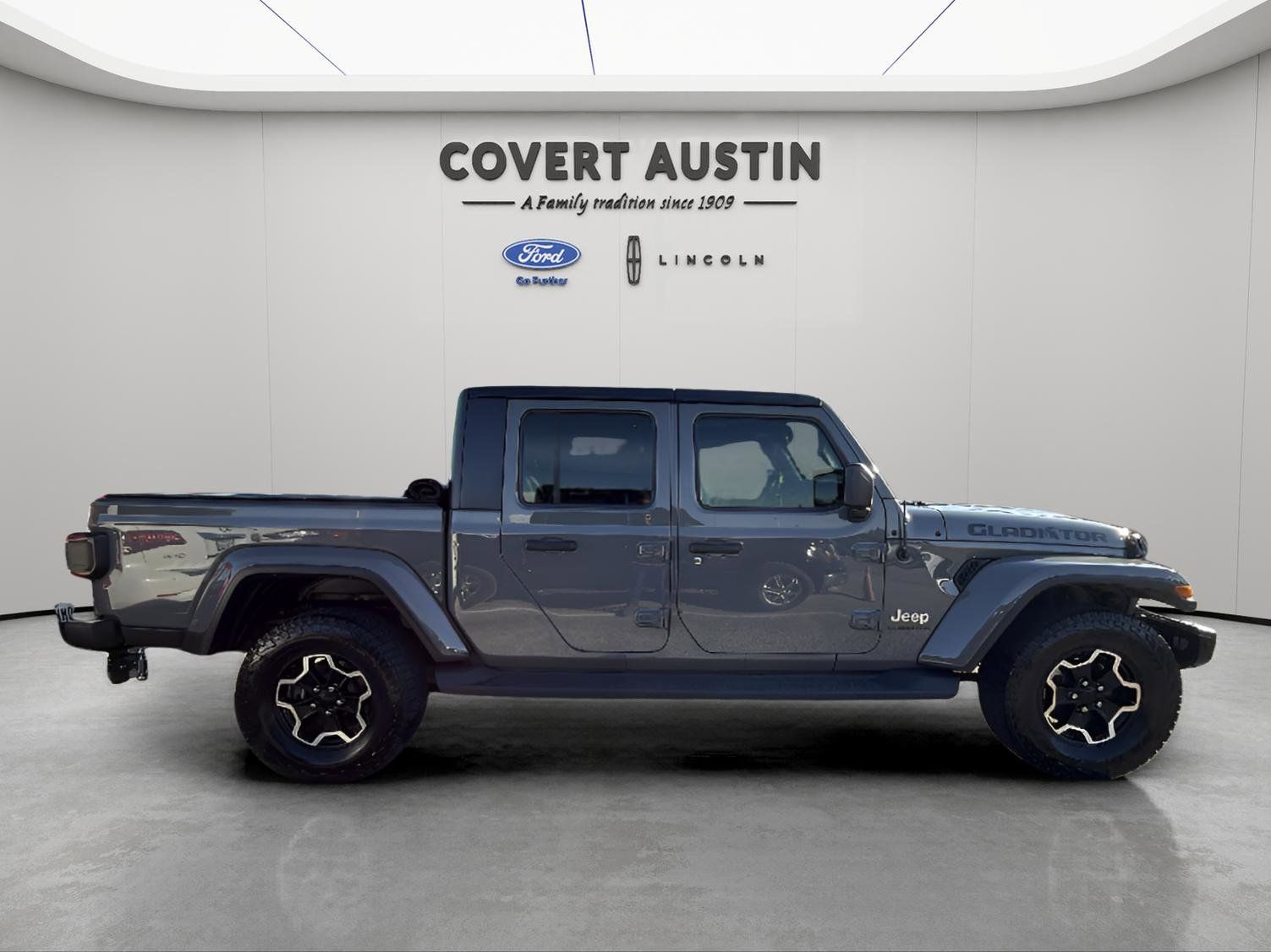 Used Car 2020 Jeep Gladiator  Overland For Sale Under $30,000 In Austin, Texas