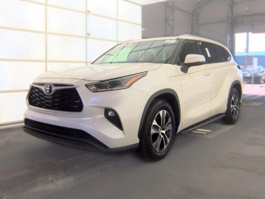 2021 Toyota Highlander XLE 4x2 V6's photo