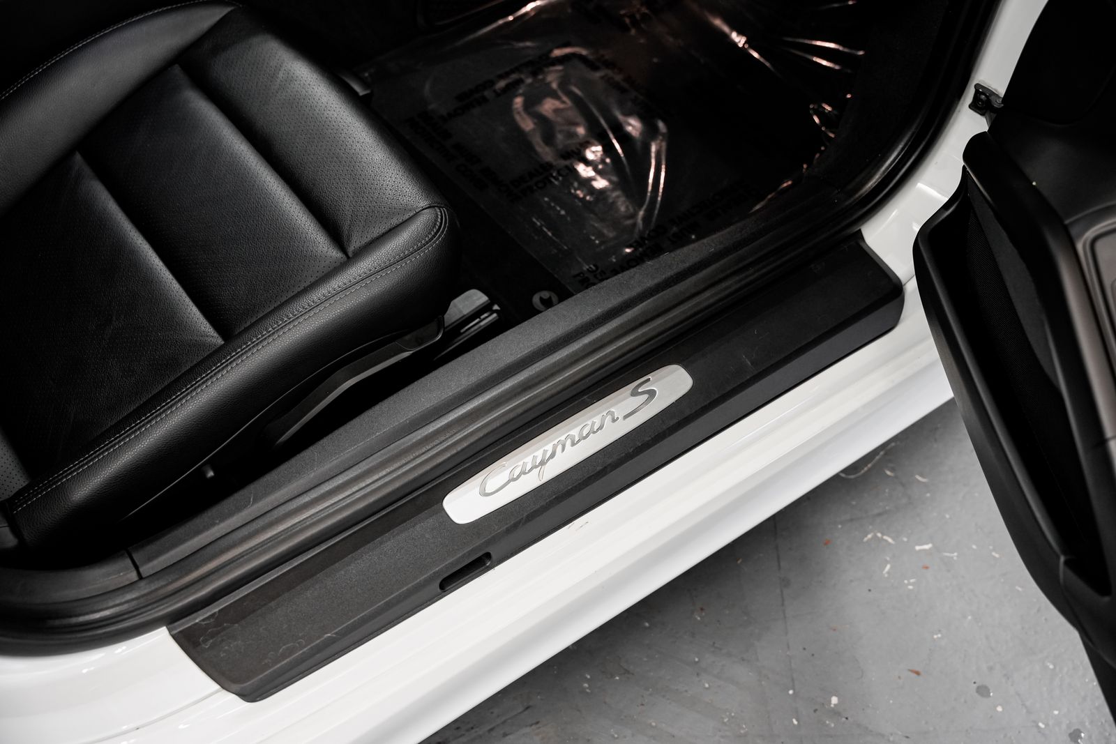 2014 Porsche Cayman S — photo 22