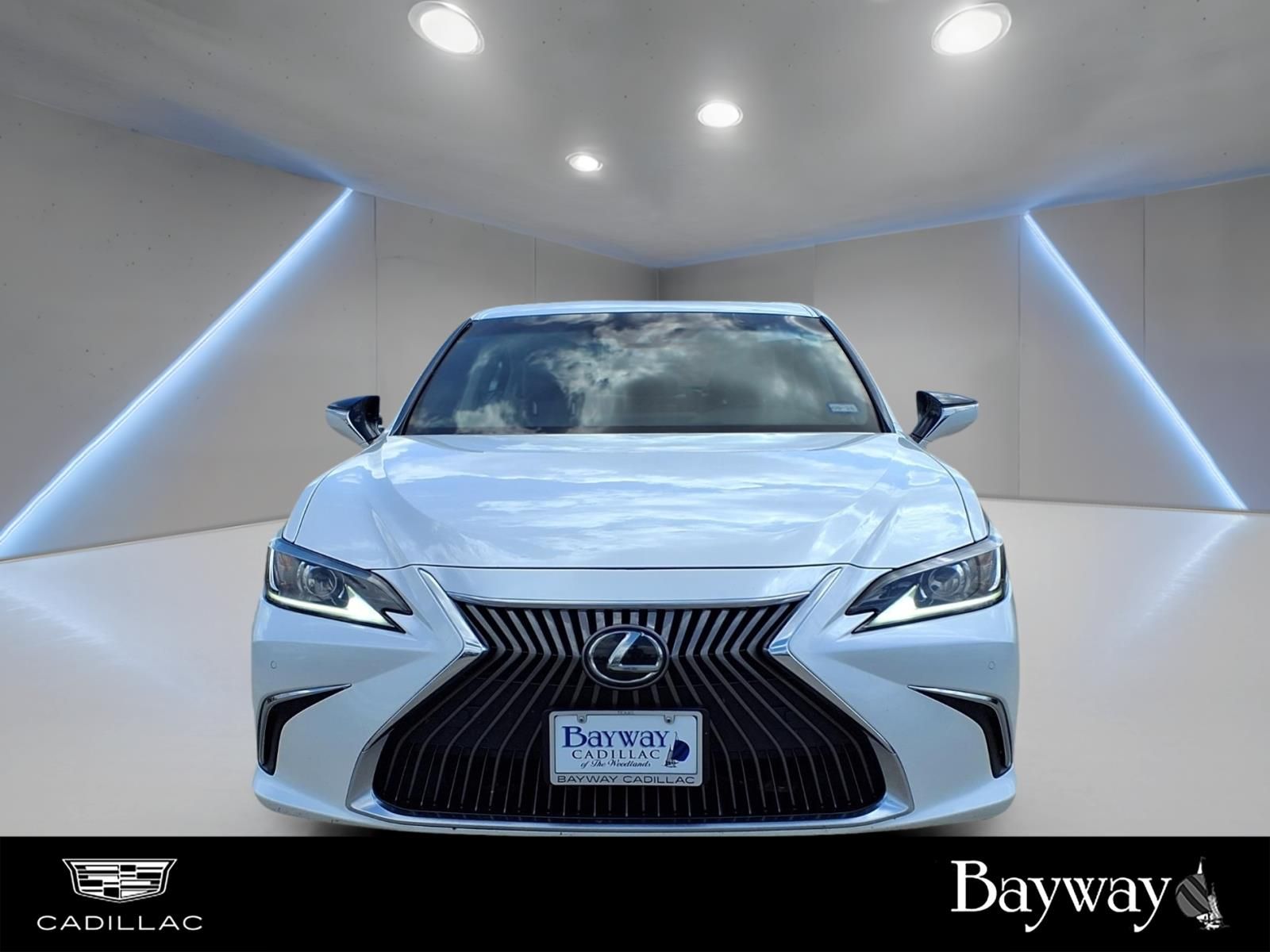 2019 Lexus ES 350 White at Emmons Autoplex