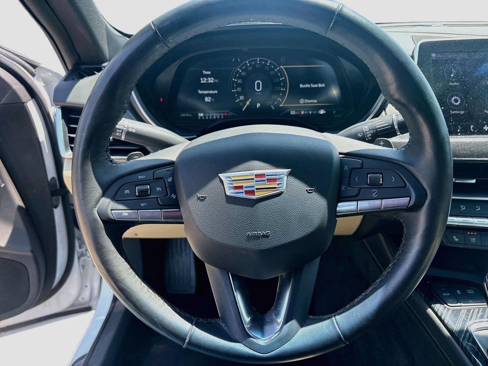 Used 2024 White Cadillac Premium Luxury image 11