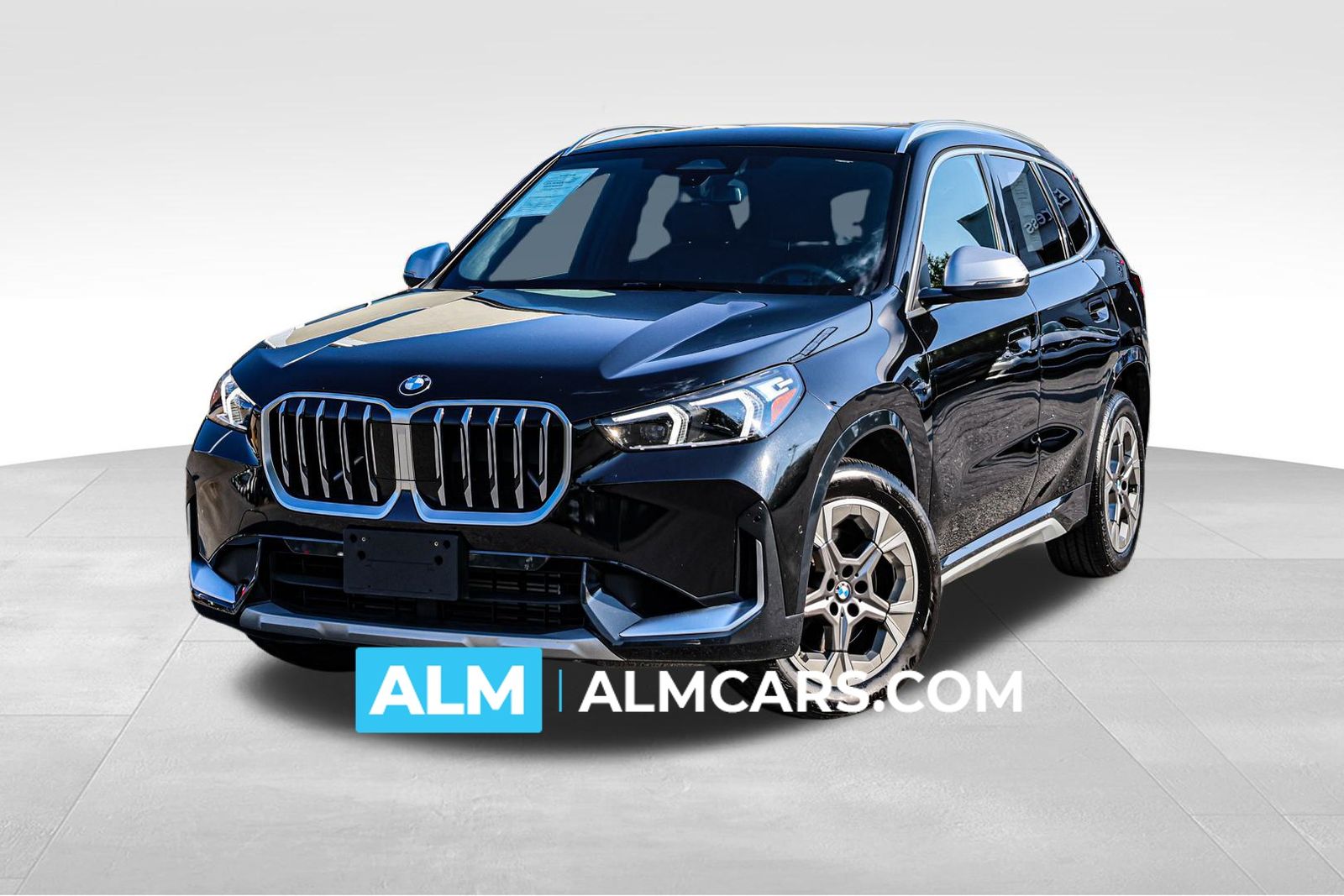 2024 BMW X1 28i's photo