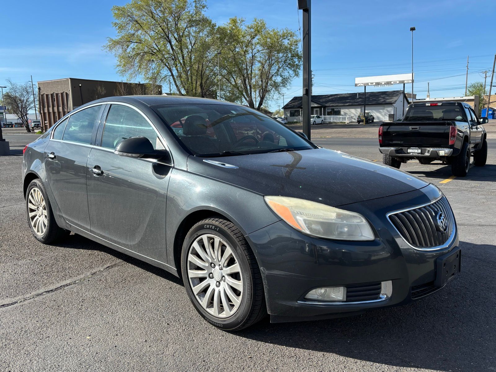 Smoky Gray Metallic 2013 Buick Regal Sedan 6-Speed Automatic Overdrive