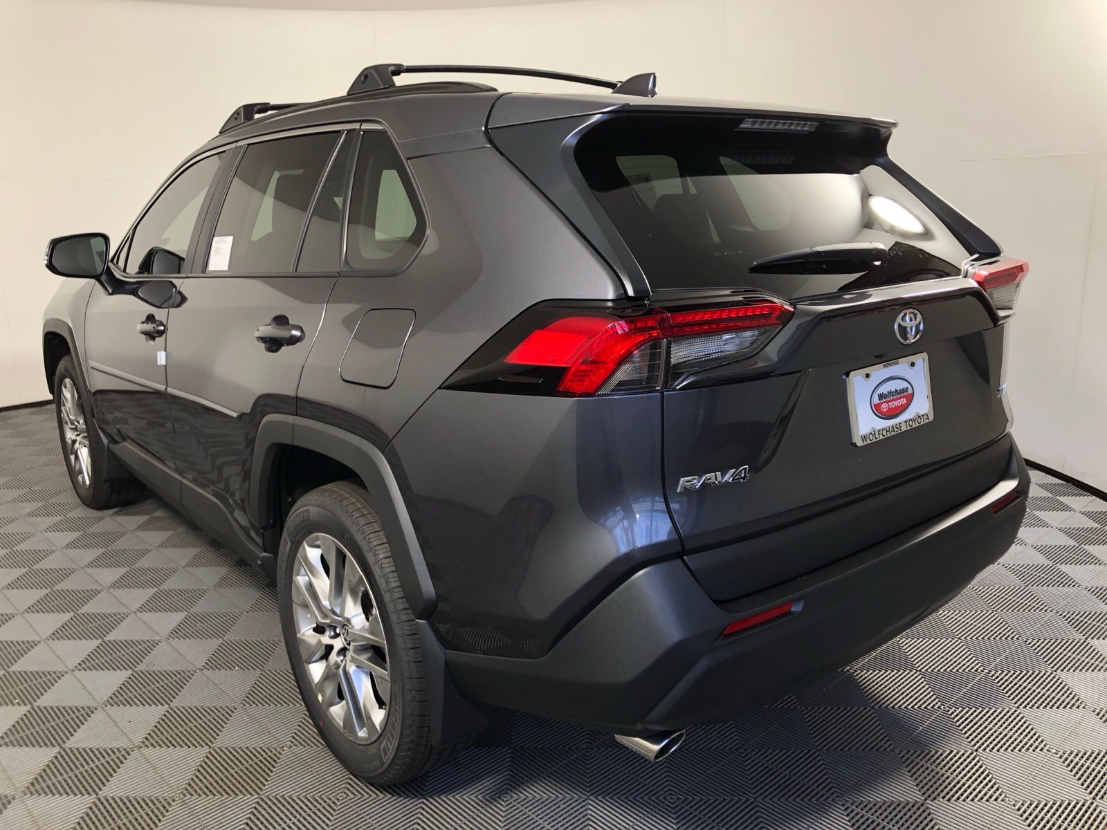 2025 Toyota RAV4 XLE Premium 7