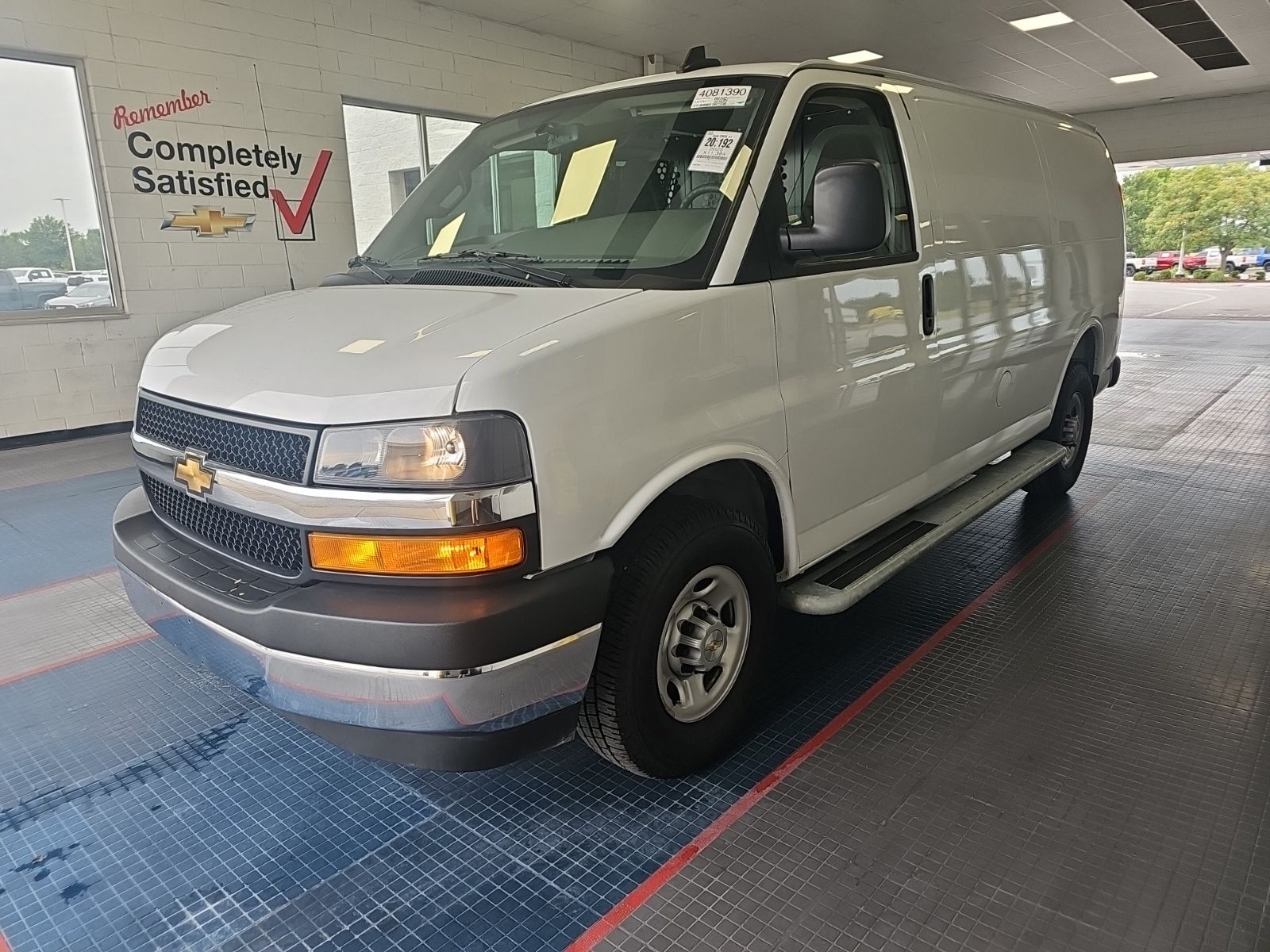 Summit White 2025 Chevrolet Express Cargo Van Rear-Wheel Drive 8-Speed Automatic Overdrive