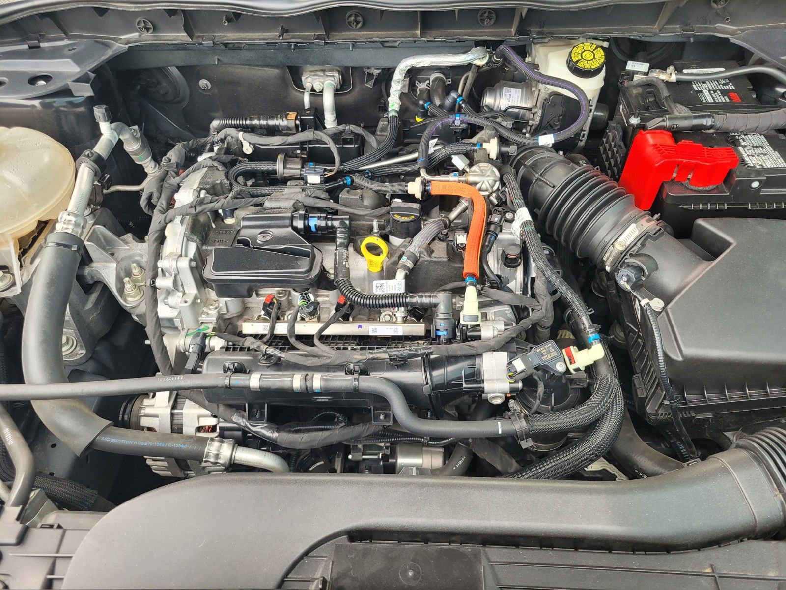 Used 2022 Black Ford SE image 30