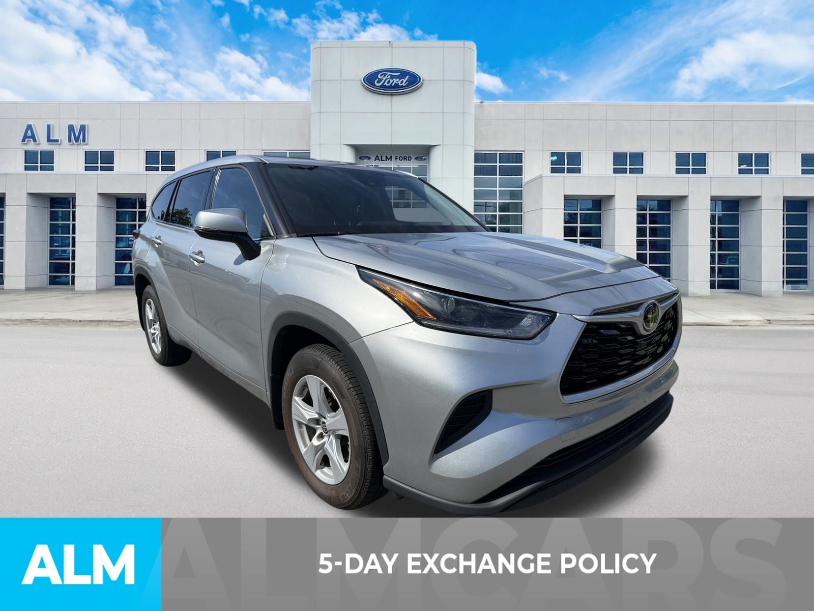 Used 2021 Silver Toyota L image 3