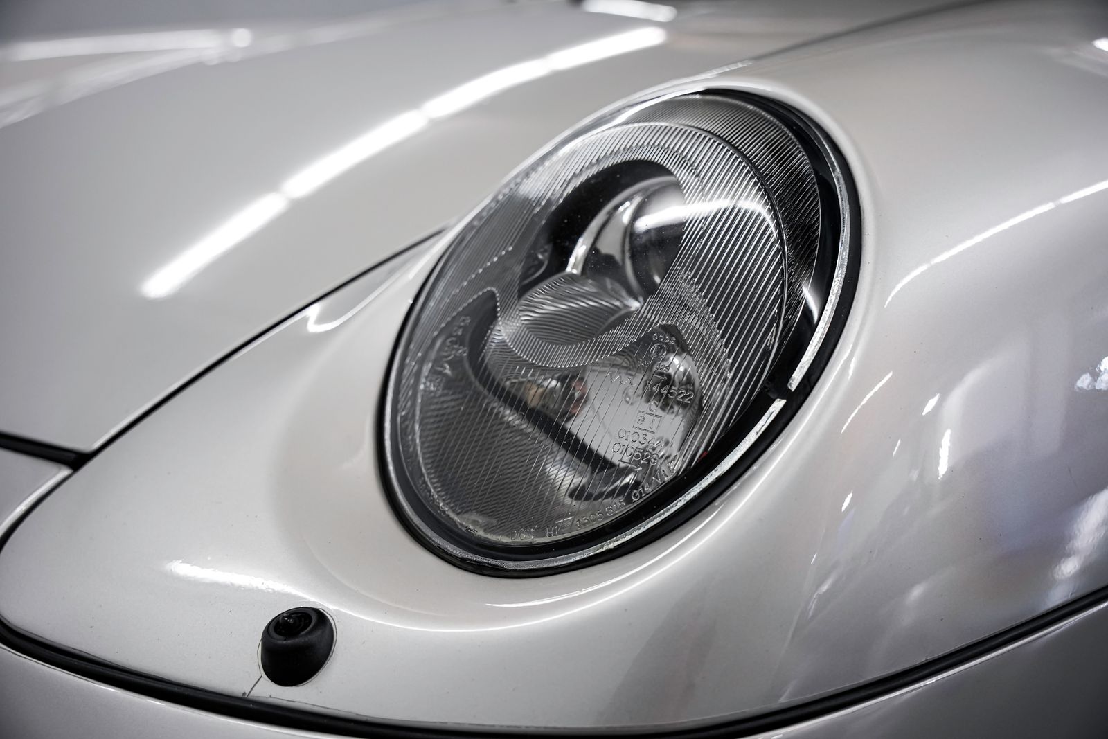 1998 Porsche 911 Carrera S — photo 31