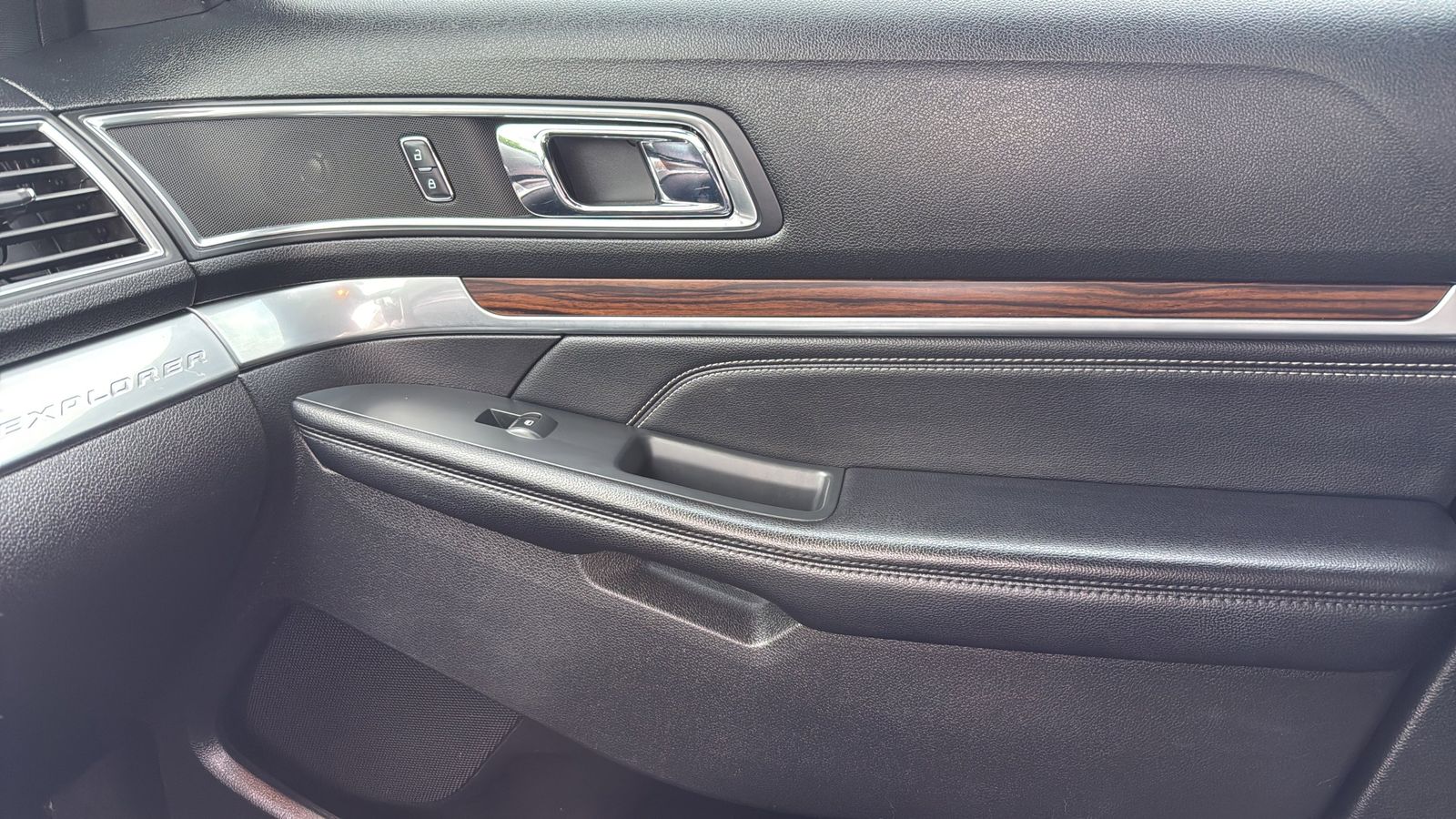 Used Car 2017 Ford Explorer  Limited For Sale Under $15,000 In Austin, Texas