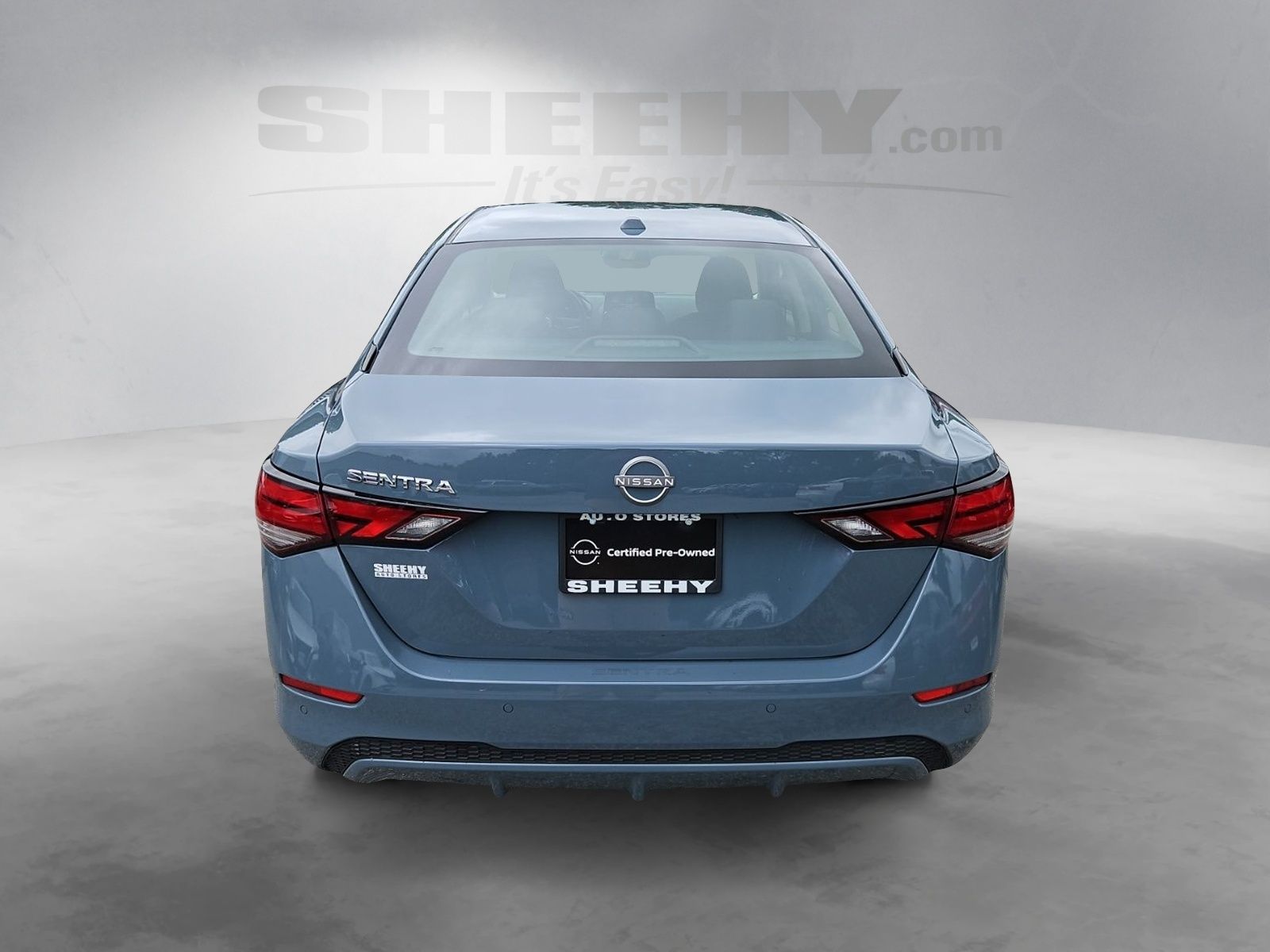 Used 2025 Gray Nissan SV image 13