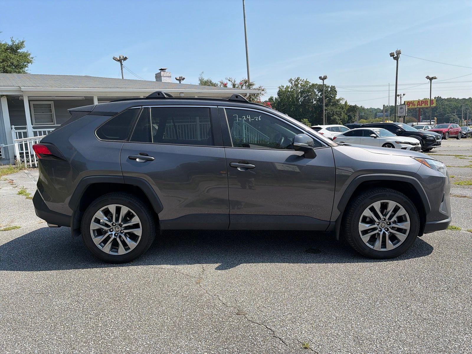 2022 Toyota RAV4 XLE Premium - Photo 7