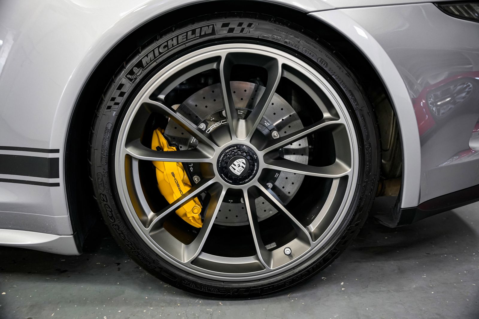 2016 Porsche 911 R — photo 53