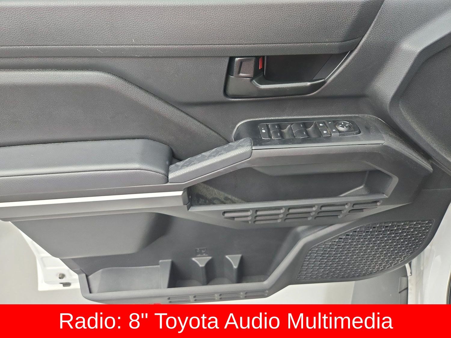 2025 Toyota Tacoma SR5 - Photo 13