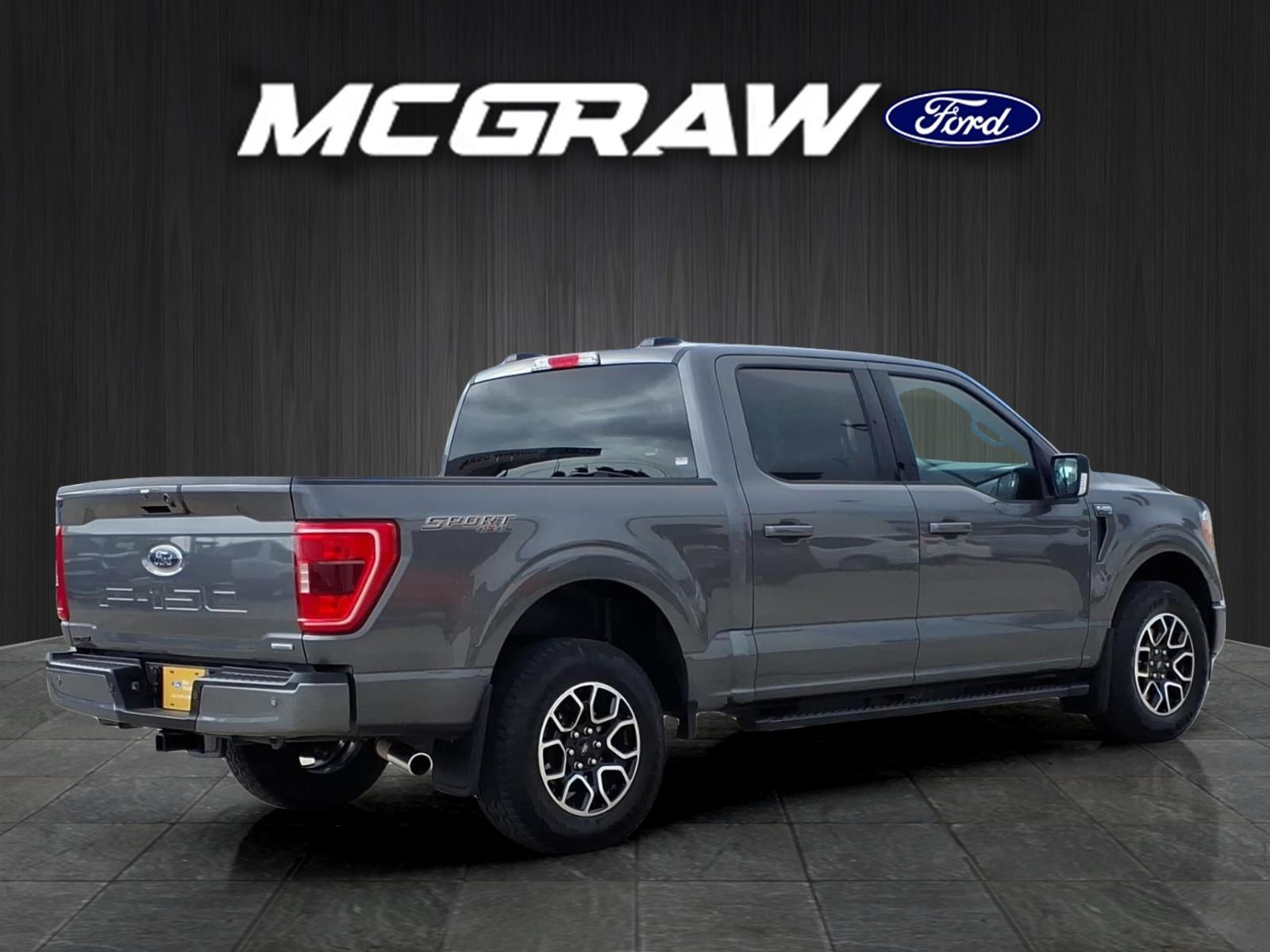 View vehicle photo 7