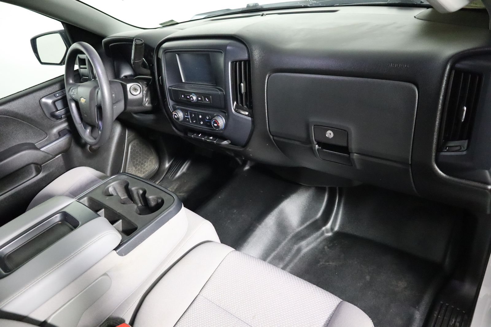 2017 Chevrolet Silverado 1500 WT photo