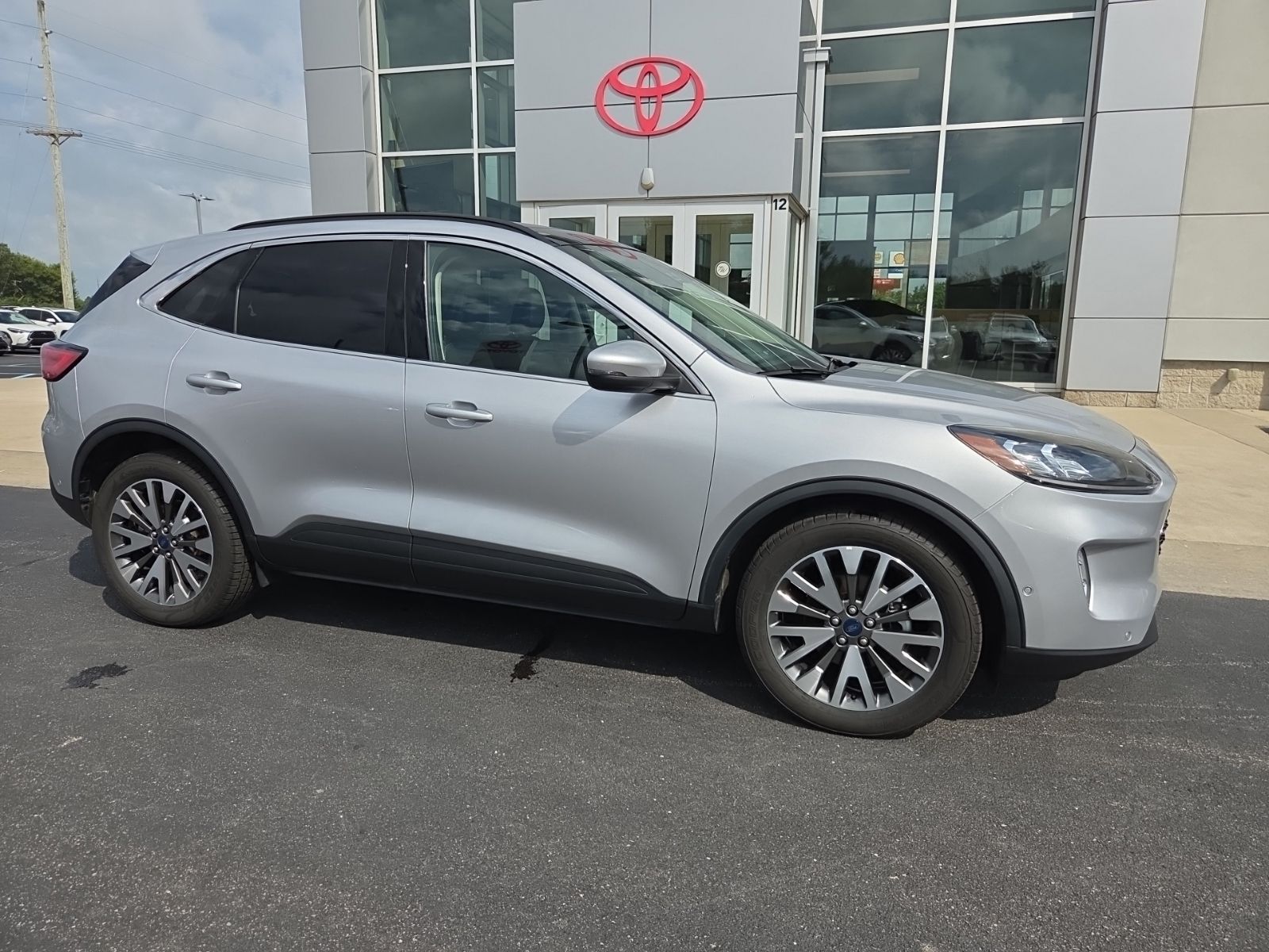 2020 Ford Escape Hybrid Titanium