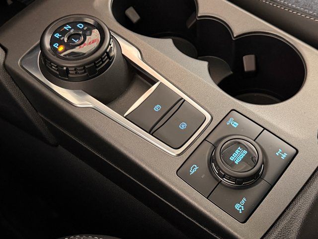 New 2025 Carbonized Gray Metallic Ford Outer Banks image 29
