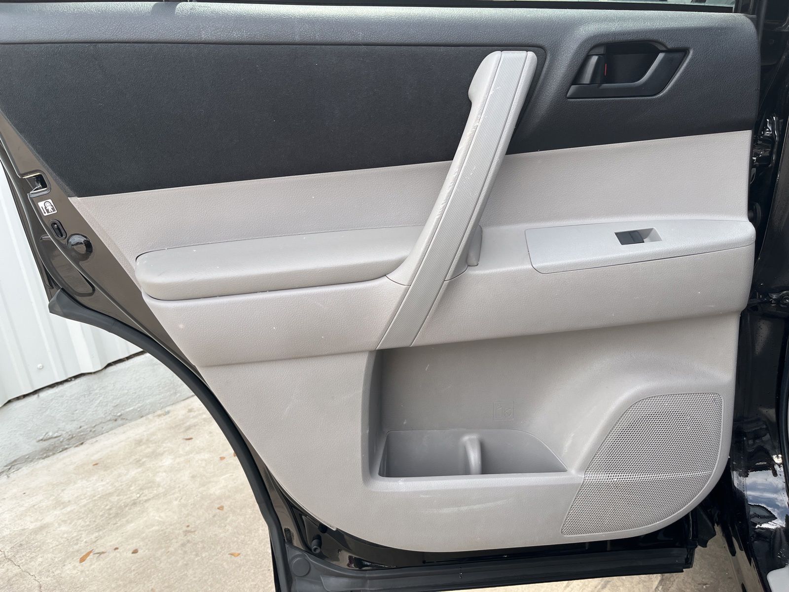 Used Car 2013 Toyota Highlander  For Sale Under $12,000 In Austin, Texas