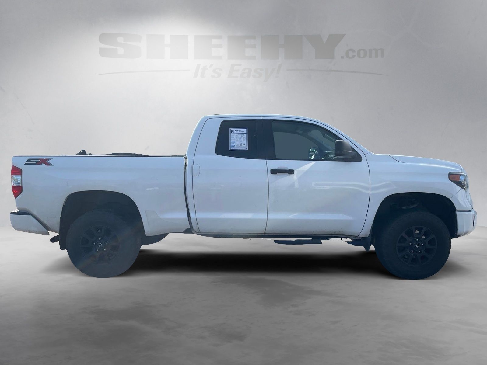 Used 2020 Super White Toyota SR5 image 6