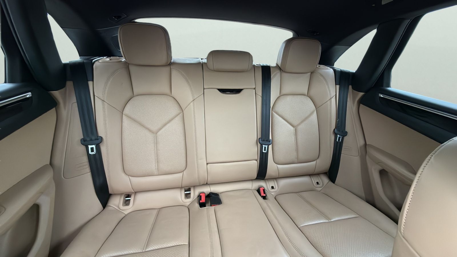 Used 2024 White Porsche Base image 25