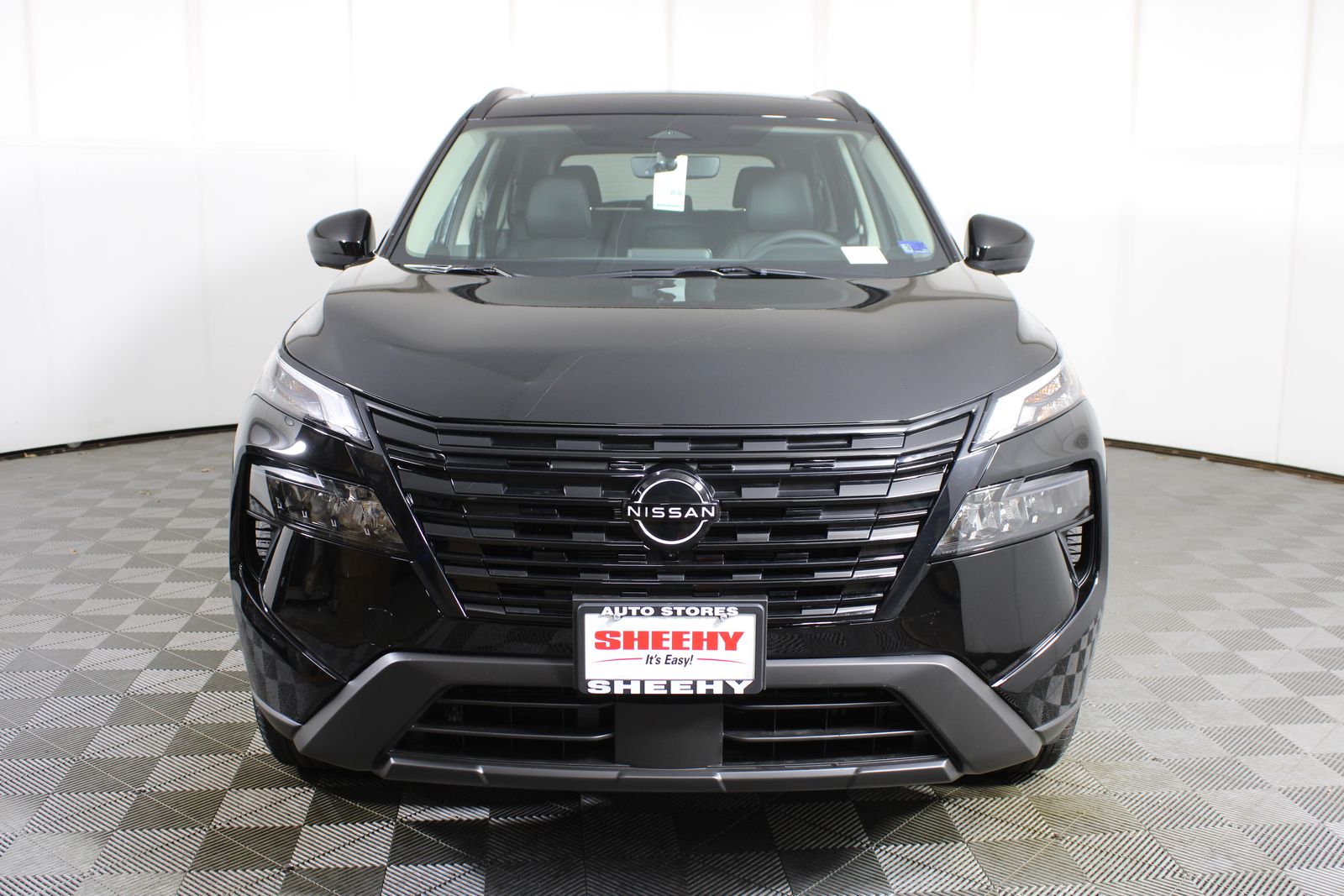 View vehicle photo 2