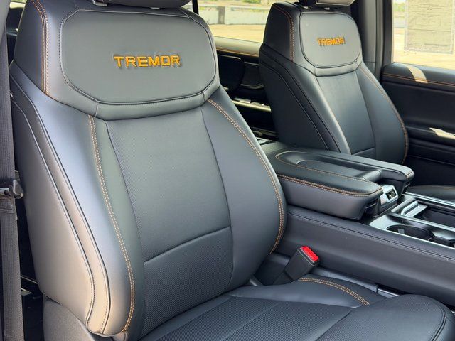 New 2026 Star White Metallic Tri-Coat Ford Tremor image 7
