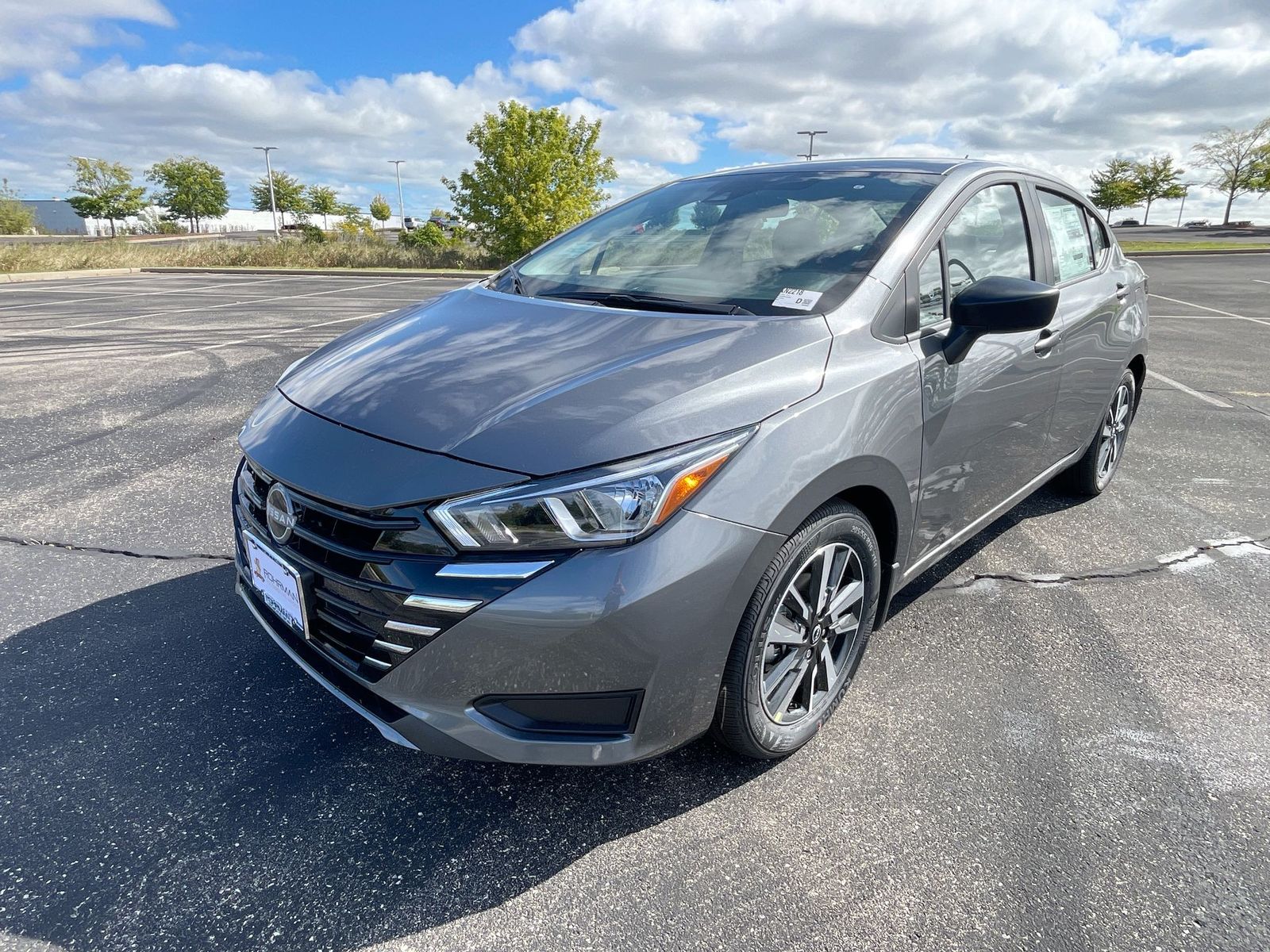 2024 Nissan Versa 1.6 S 24