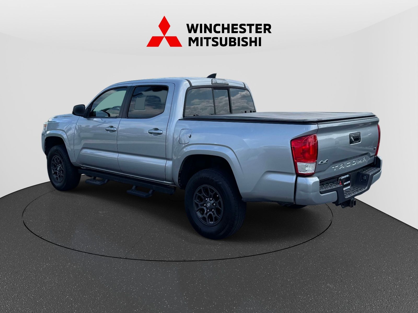 View vehicle photo 4