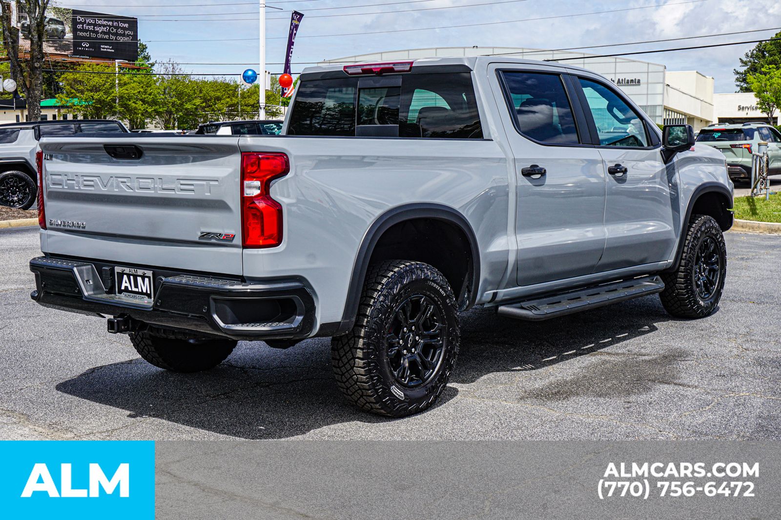 View vehicle photo 7