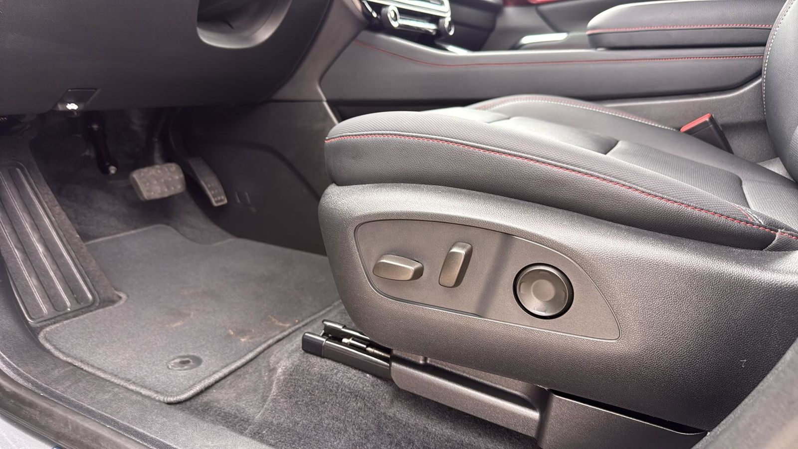 Used Car 2024 Chevrolet Traverse  Z71 For Sale Under $50,000 In Austin, Texas