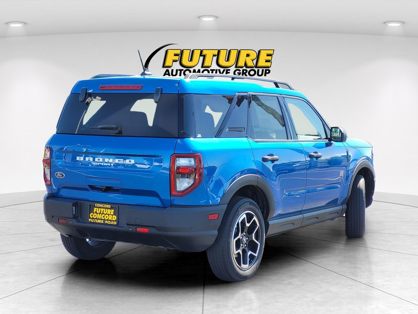 View vehicle photo 7