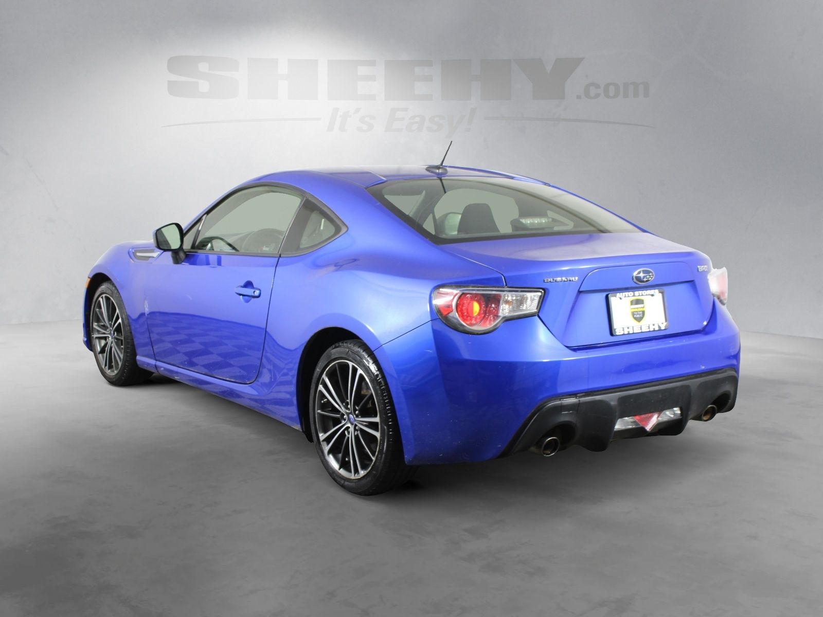 Used 2013 Blue Subaru Premium image 4