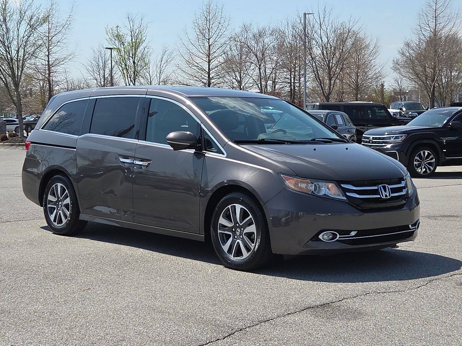 Gray 2016 Honda Odyssey Minivan Front-Wheel Drive 6-Speed Automatic
