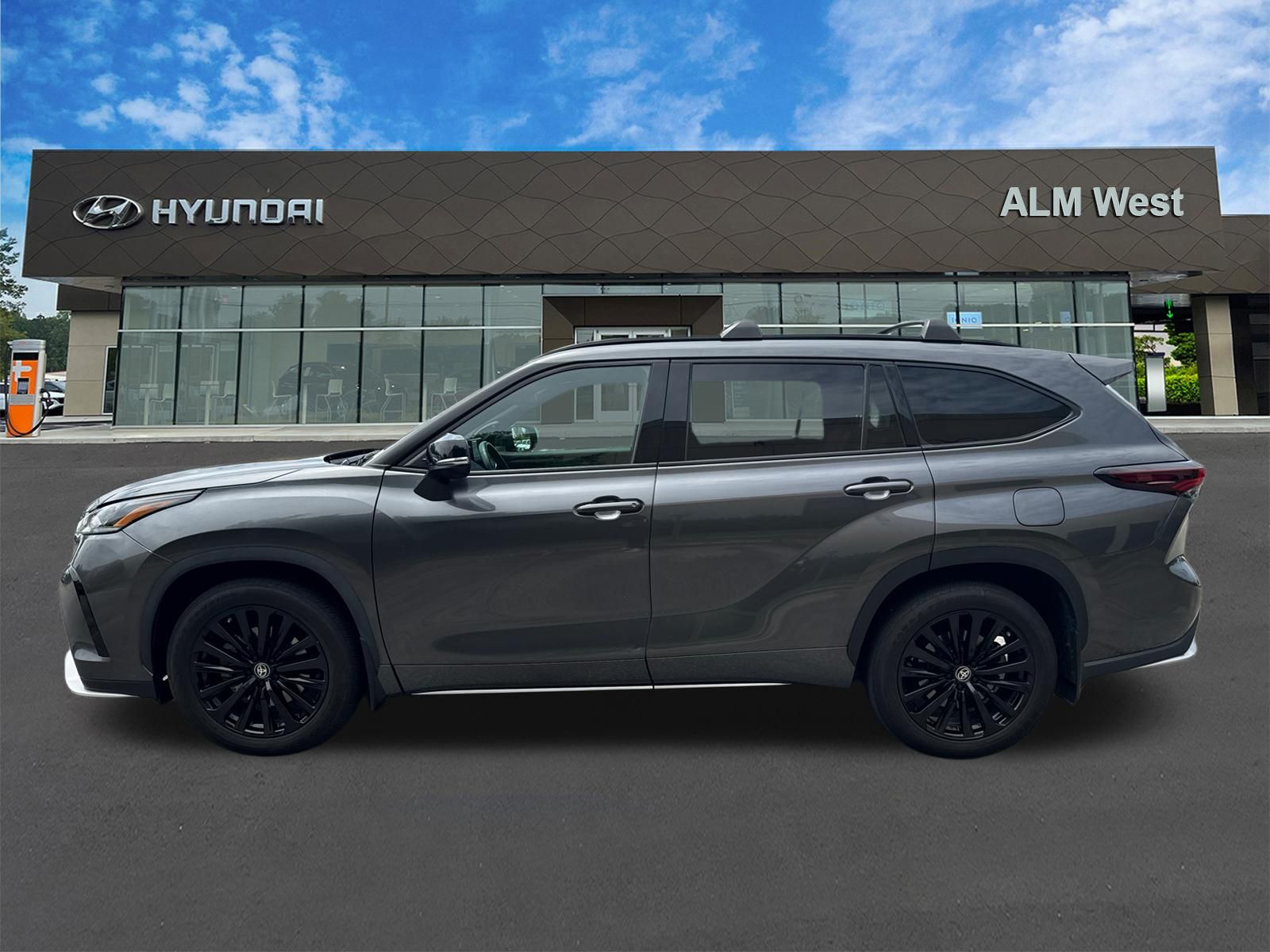 2024 Toyota Highlander XSE - Photo 8