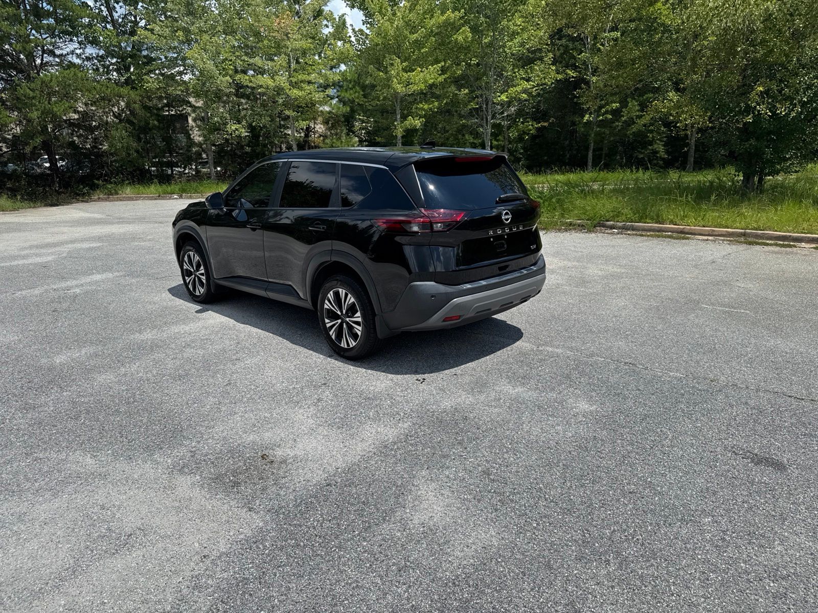 Used 2023 Black Nissan SV image 3