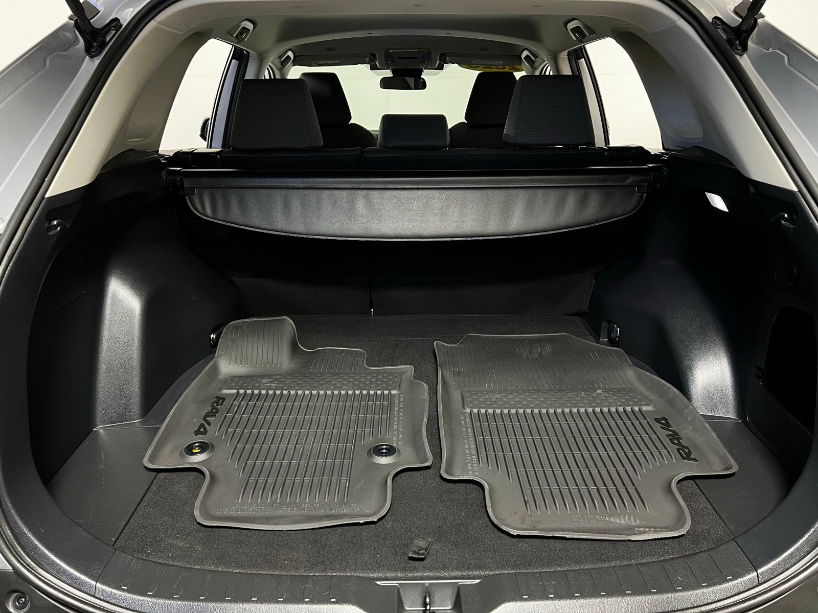 Thumbnail: 2025 Toyota RAV4 - 22