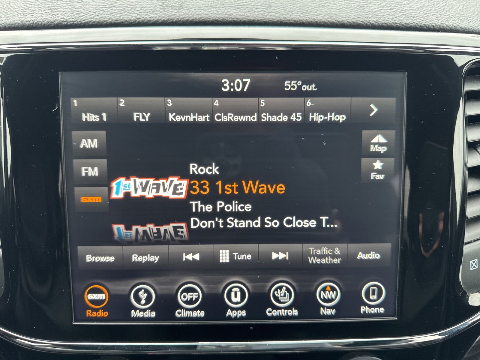 Used 2019 Velvet Red Pearlcoat Jeep Altitude image 28