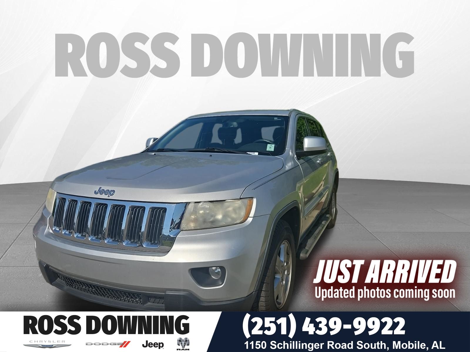 Bright Silver Metallic Clearcoat 2012 Jeep Grand Cherokee SUV / Crossover 4X2 5-Speed Automatic