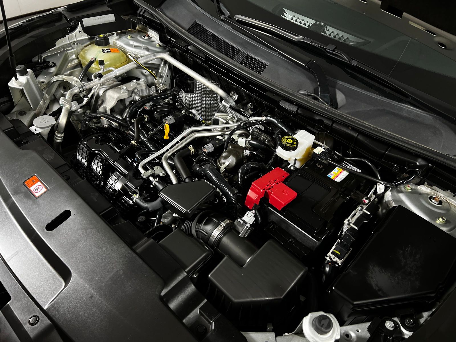 Thumbnail: 2024 Mitsubishi Outlander - 11