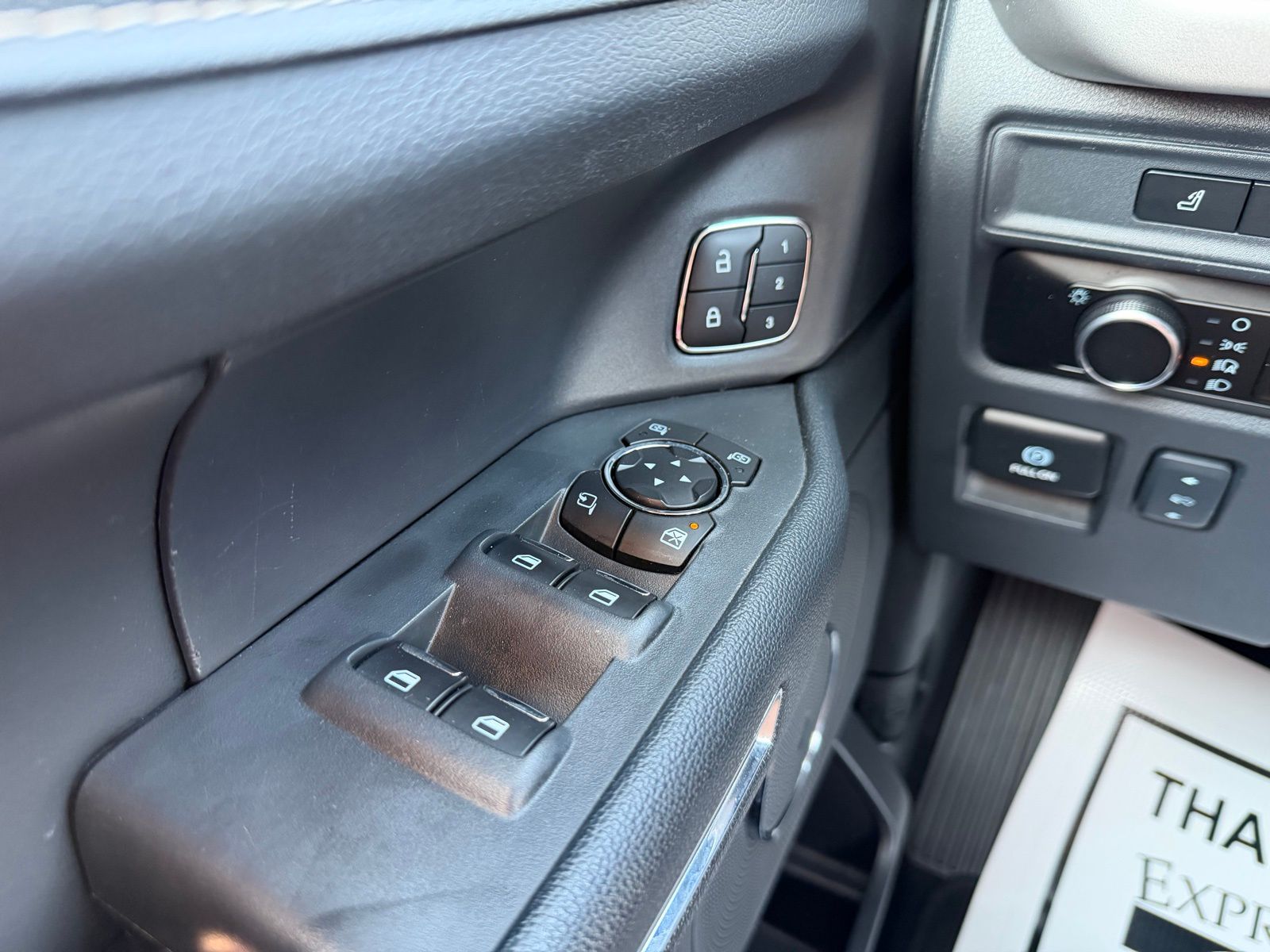 2024 Ford Expedition image 29