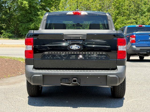 New 2026 Shadow Black Ford XLT image 5