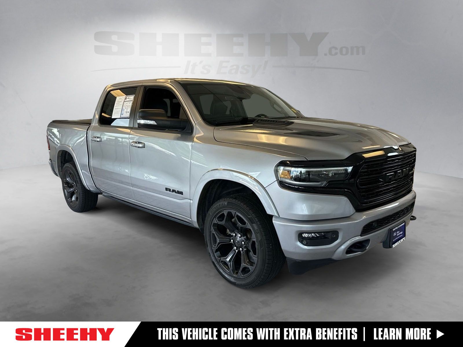 Billet Silver Metallic 2022 RAM 1500 Pickup Truck Four-Wheel Drive 8-Speed Automatic