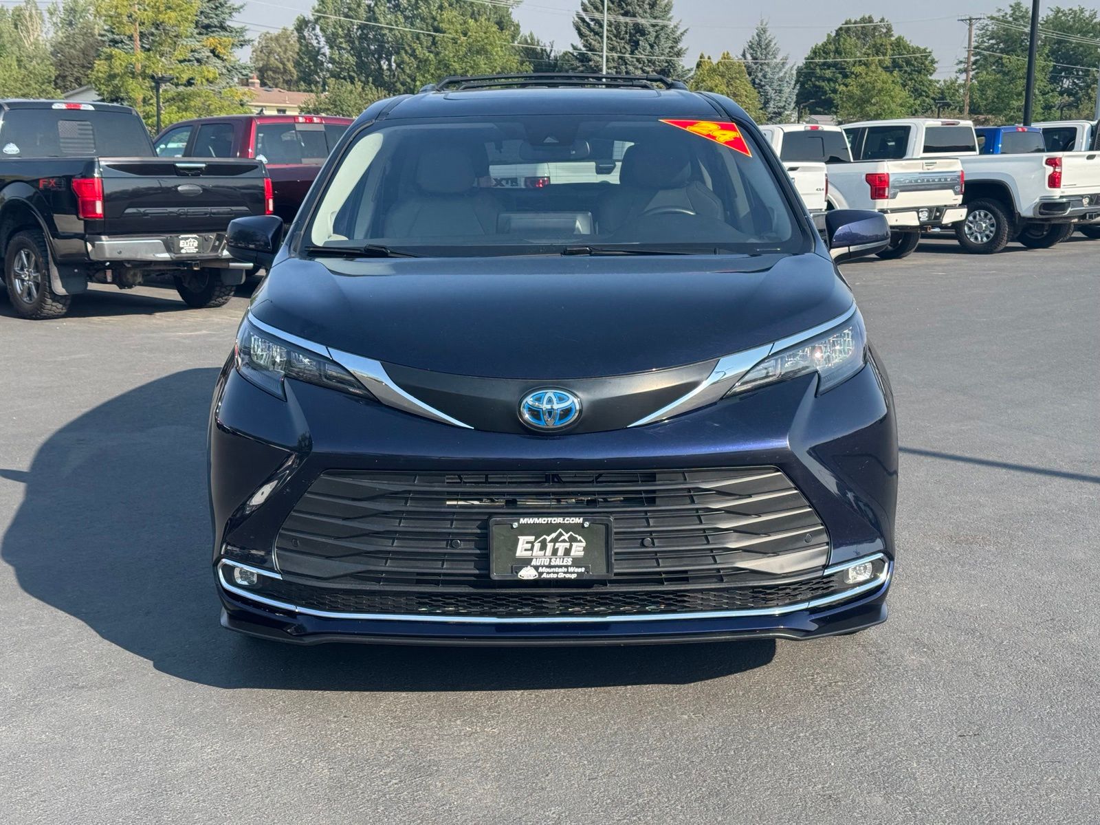 Used 2024 Toyota Sienna Van