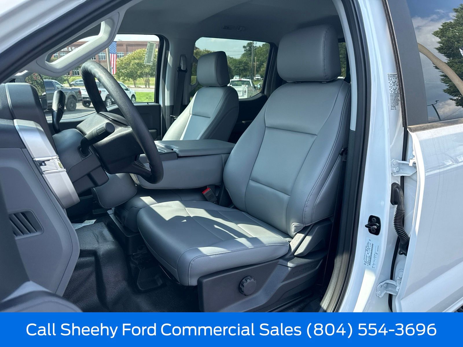 New 2026 Oxford White Ford XL image 15