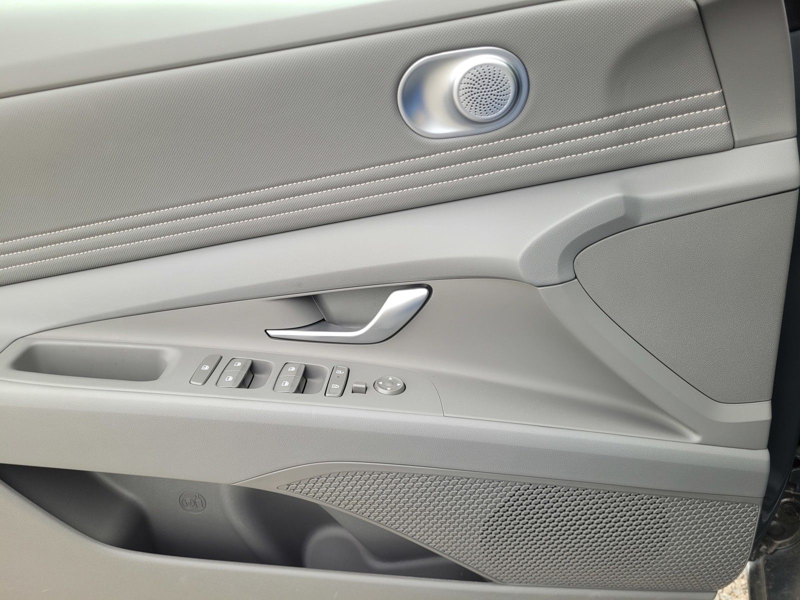 2026 Hyundai Elantra SEL Sport - Photo 21
