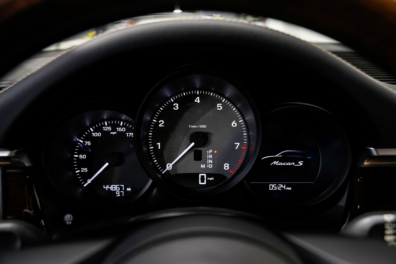 2023 Porsche Macan S — photo 10